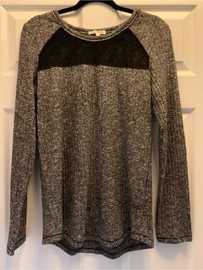 Hem and Thread Gray Knit Long Sleeve Top with Black Lace Yoke Size Large